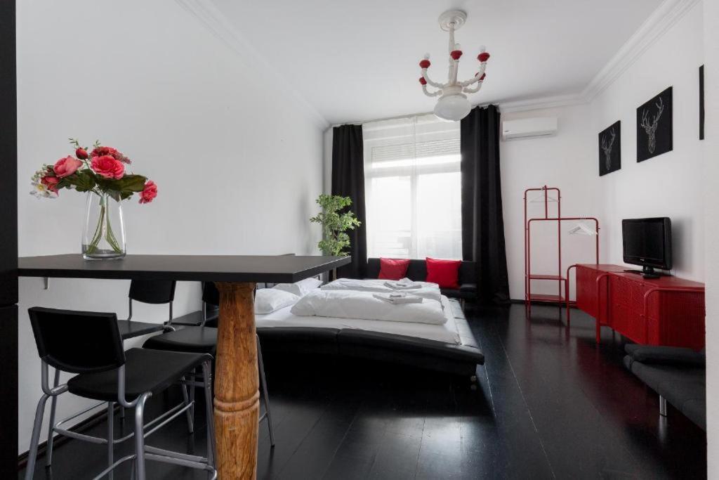 Apartment At Synagogue บูดาเปสต์ ภายนอก รูปภาพ