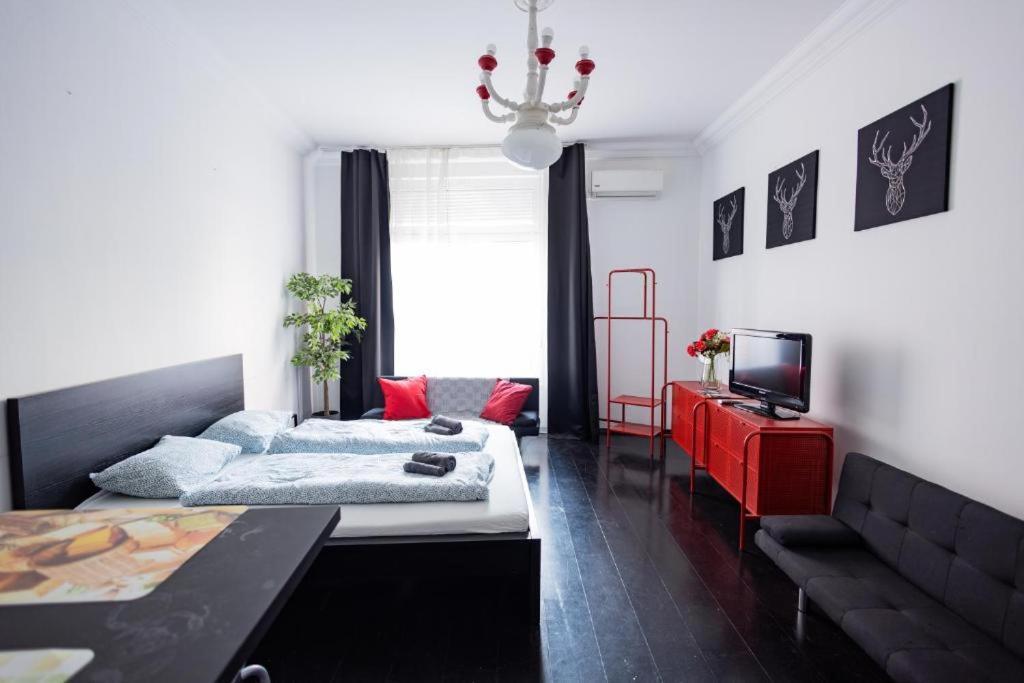 Apartment At Synagogue บูดาเปสต์ ภายนอก รูปภาพ